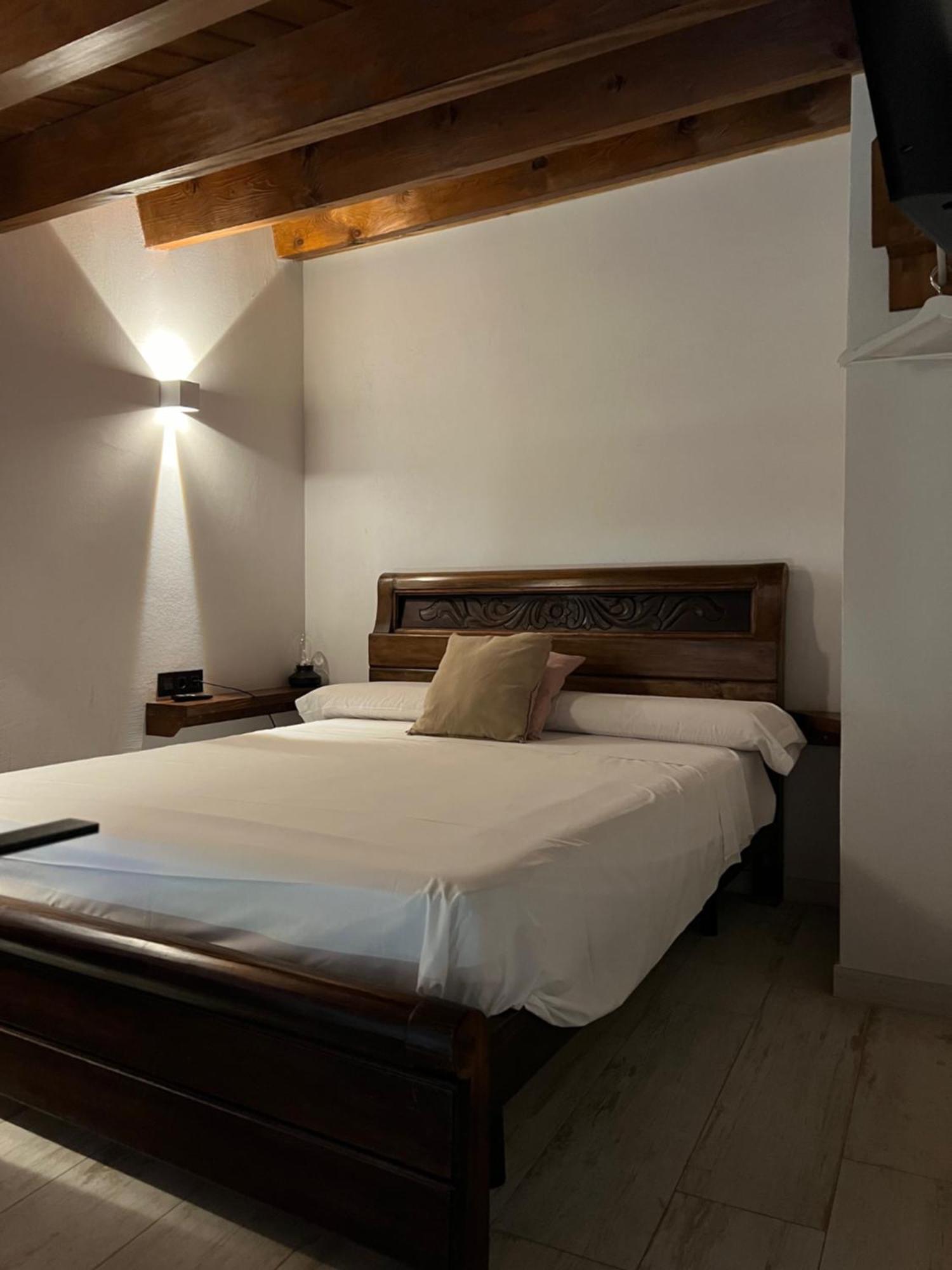 Ca La Gracia Guest House Cabrianes Exterior photo